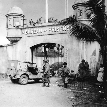 Americans liberating old Bilibid Prison, February 1945